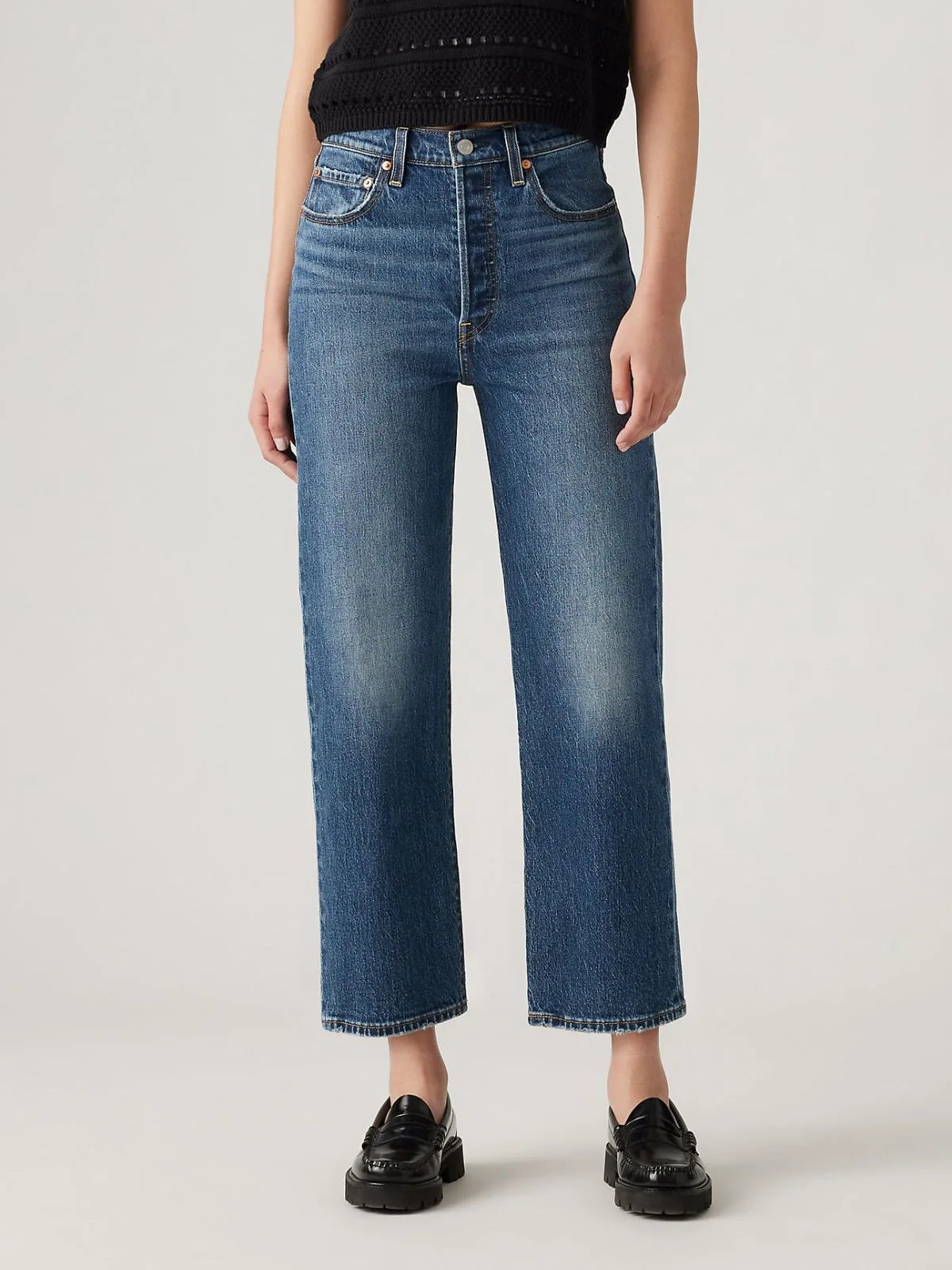 Straight Leg High-Rise Ankle Jeans for a Modern Look