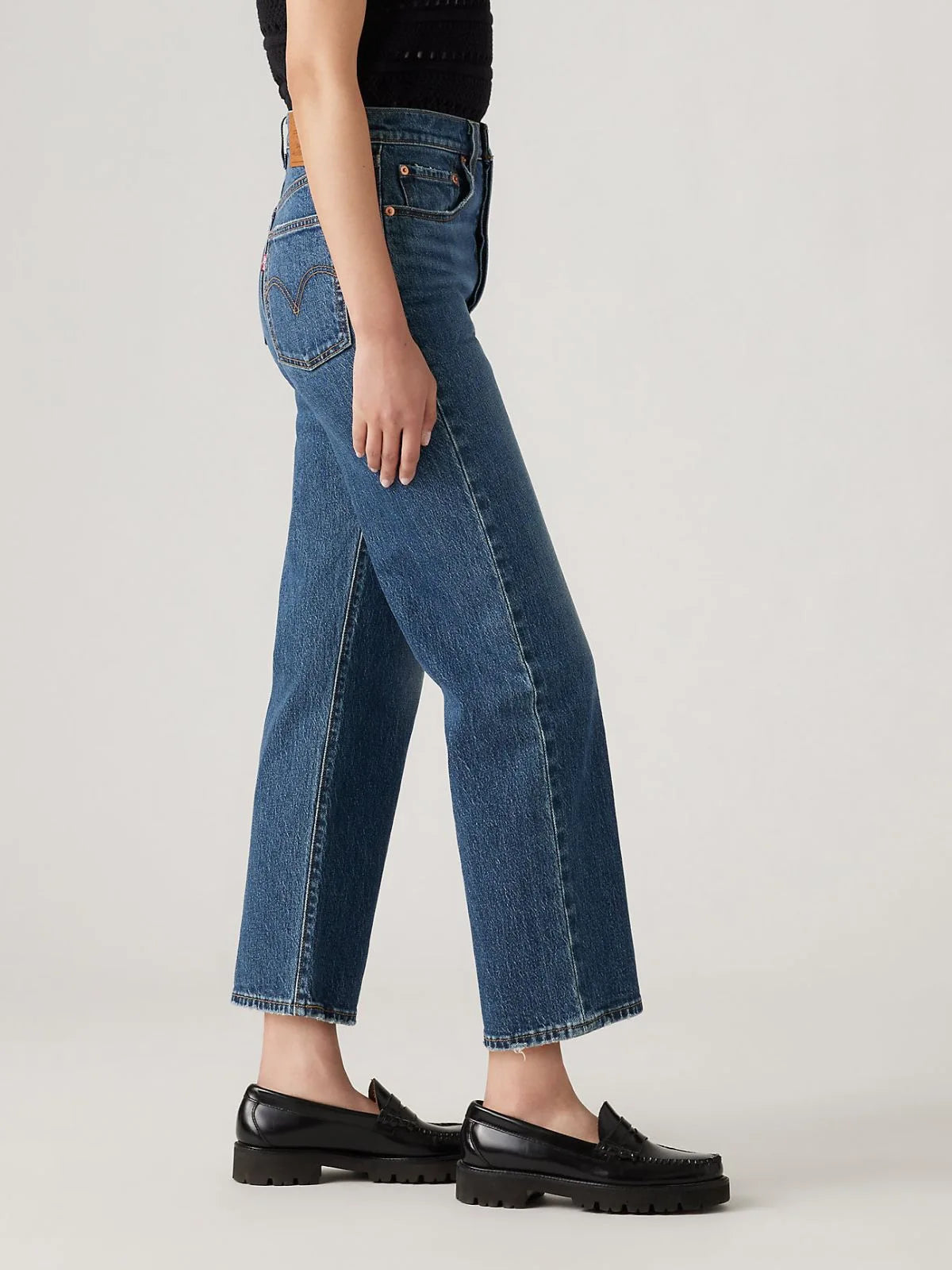 Straight Leg High-Rise Ankle Jeans for a Modern Look