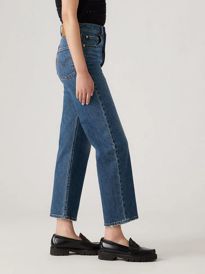 Straight Leg High-Rise Ankle Jeans for a Modern Look